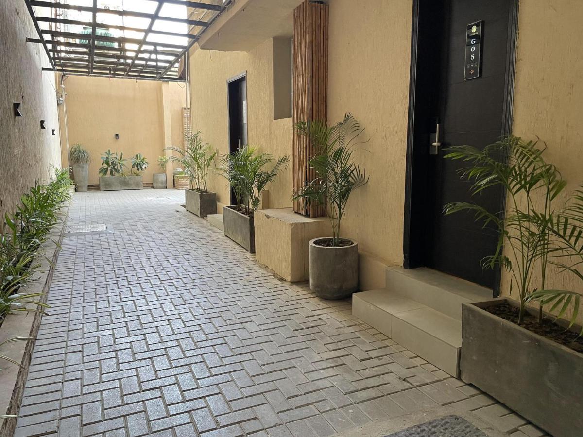 Hamsun Shahrah-E-Faisal Hotel Karachi Exterior foto
